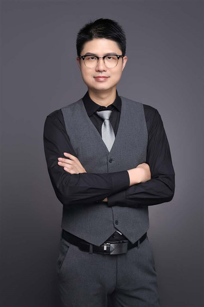 杨弘宇.jpg