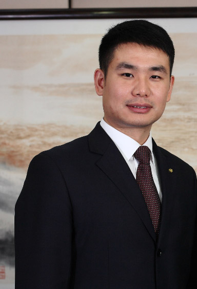 杨忠一.jpg