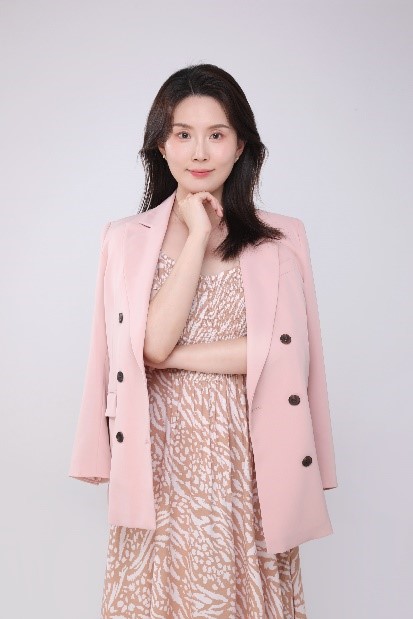 曲海缔.jpg