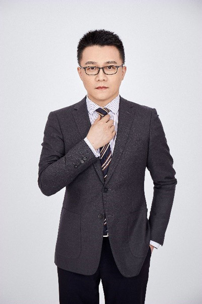 张罗群.jpg